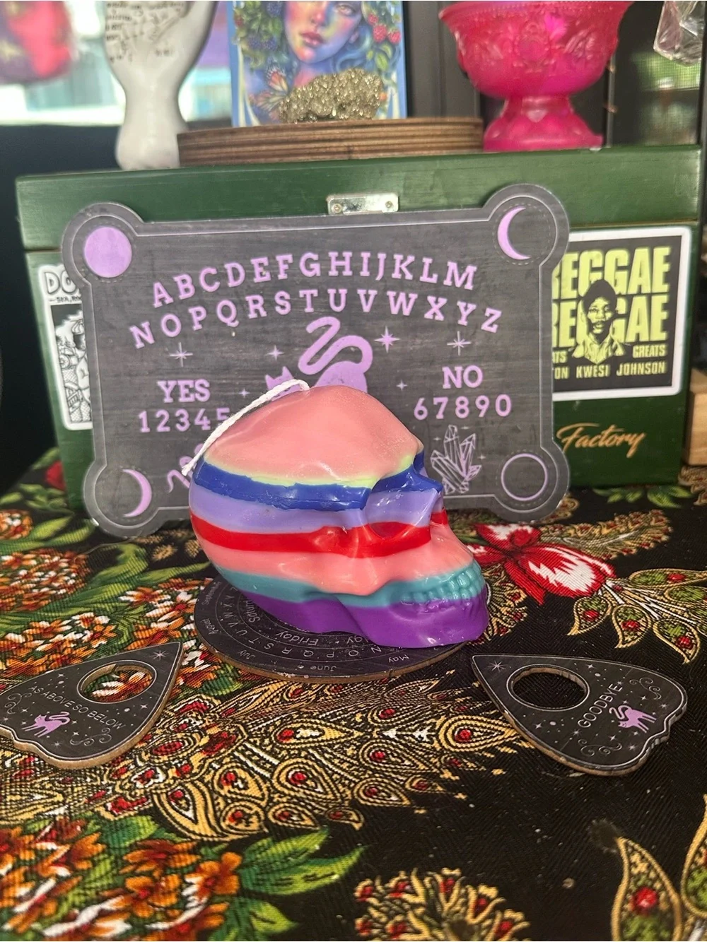 Bubblegum Skull Candle